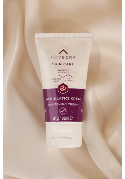 Aydınlatıcı Krem Glycolic Asit E & A Vitamini Aydınlatıcı Beyazlatıcı Uva / Uvb Leke Karşıtı 50ml Beyaz