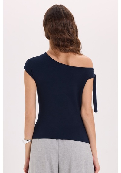 Tudors Kadın Slim Fit Dar Kesim Kısa Kollu Kayık Yaka Lacivert Bluz-50539