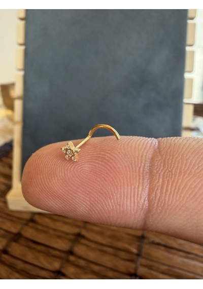 Yüksek Kalite G23 Titanium Yıldız Zirkon 6x0.8mm Altın Titanyum Hızma Piercing