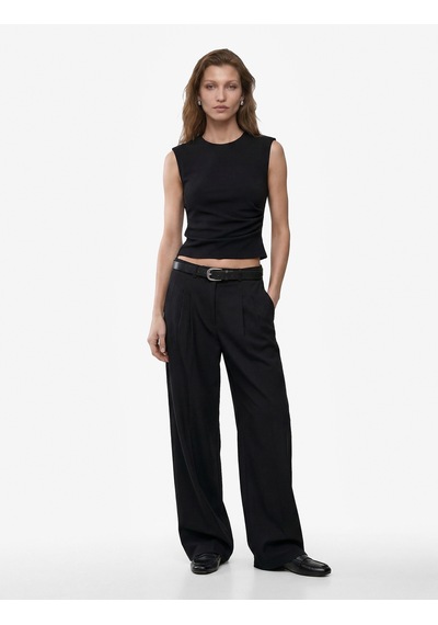 Koton Krep Scuba Slim Fit Drape Detaylı Kolsuz Bisiklet Yaka Bluz Siyah 7wak10037ek