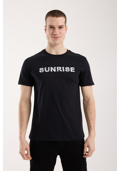 Maximodena Sunrise Urban Yazı Baskılı Erkek Tişört Günlük Sportif Stil Siyah Maximodena Sunrise Urban Yazı Baskılı Erkek Tişört Günlük Sportif Stil Siyah
