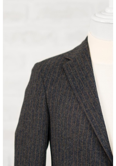 Akçaylar Slimfit Torba Cep Çizgili Mono Yaka Astarsız Çift Yırtmaç Likralı Kışlık Erkek Tek Ceket Antrasit Akçaylar Slimfit Torba Cep Çizgili Mono Yaka Astarsız Çift Yırtmaç Likralı Kışlık Erkek Tek Ceket Antrasit