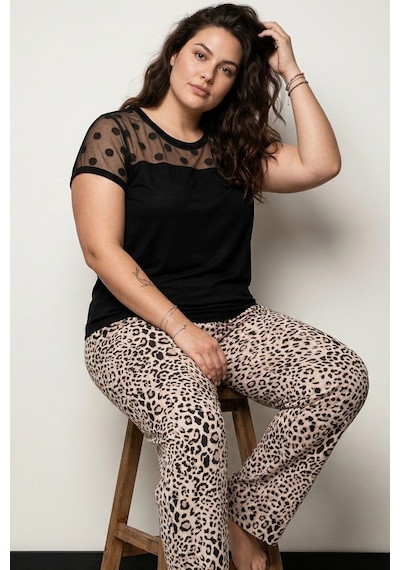 Siyah İnci Leopar Desenli Tül Detaylı Büyük Beden Battal Boy Viskon Örme Pijama Takım Beyaz Leopar Siyah İnci Leopar Desenli Tül Detaylı Büyük Beden Battal Boy Viskon Örme Pijama Takım Beyaz Leopar
