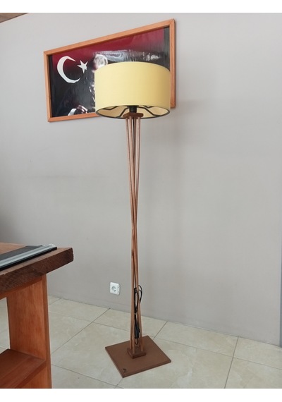 Sarı Kumaş Başlık-ahşap Köşe Aydınlatması- Lambader- Koyu Meşe