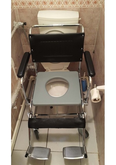 Medikaltec Tekerlekli Tuvalet Ve Banyo Sandalyesi Klozete Uyumlu Hasta Tuvaleti