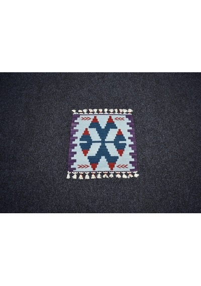 Zehra Abla Halı Yeni El Dokuma Kare Köşe Sandalye Minderi Pınarbaşı Kayseri Yün Kilim 7108 Çok Renkli Zehra Abla Halı Yeni El Dokuma Kare Köşe Sandalye Minderi Pınarbaşı Kayseri Yün Kilim 7108 Çok Renkli