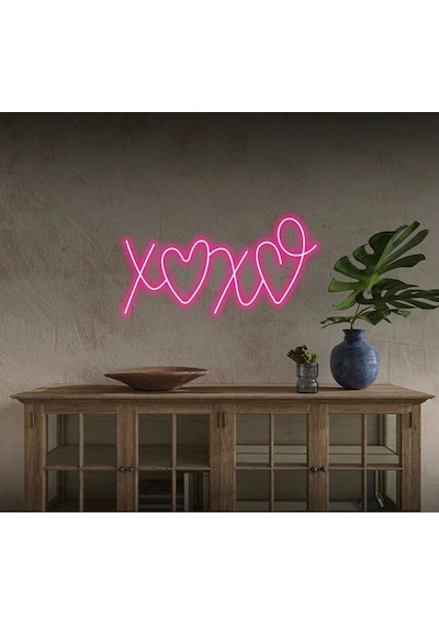 Xoxo Yazılı Ve Şekilli Neon Tabela Pembe
