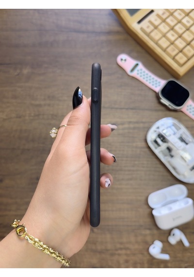 Apple iPhone 7 Uyumlu Süper İnce Mat Ultra Thin Silikon Kılıf Siyah