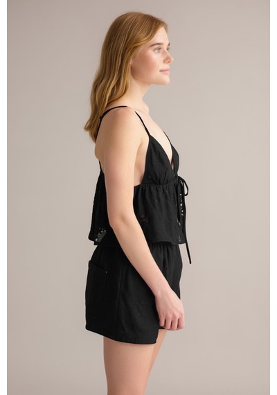 Kadın Siyah Astarlı Kendinden Desenli Dokuma Şortlu Pijama Takımı