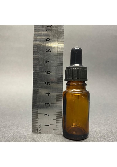 Kahverengi Cam Damlalıklı Şişe  Siyah Plastik Kapak  10 ML