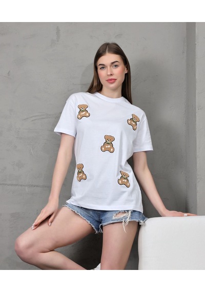 Genç Kadın Ayıcık Süzene Nakışlı T-shirt Beyaz