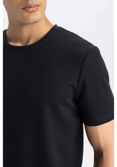 DeFacto Slim Fit Dar Kesim Bisiklet Yaka Basic Düz Kısa Kollu Siyah Tişört M6608AZ25SPBK81