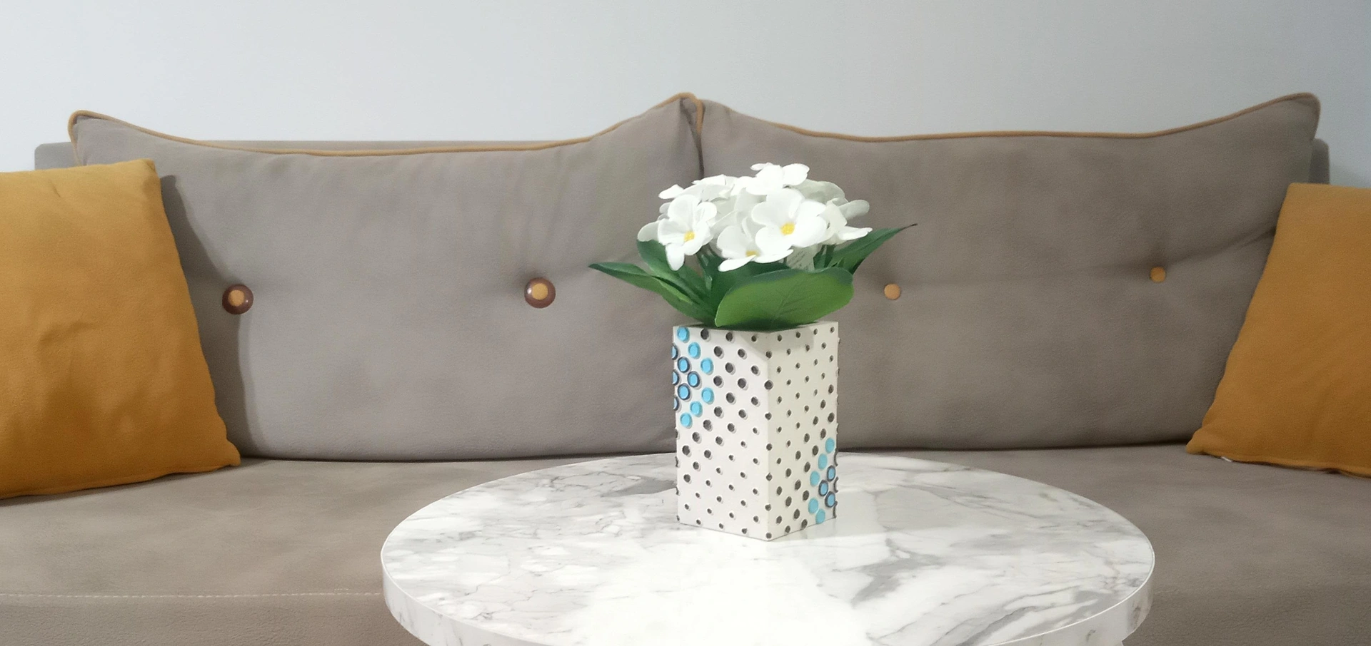 2 Adet Vazo Dahil,vazoda Çiçek,beyaz Yapay Çiçek,vazo Dekoratif Puanlı Poliresin 6x6x15cm Çok Renkli
