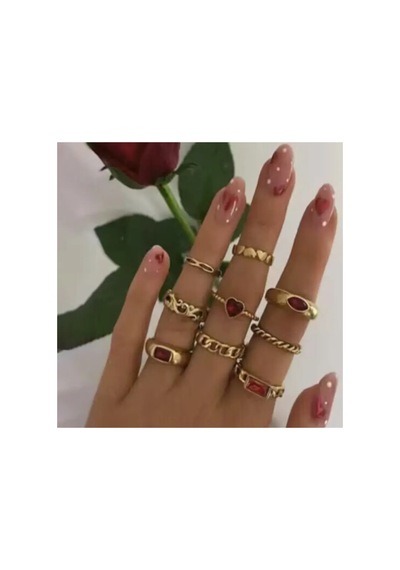 Blush 9 Adet Gold Renkli Kırmızı Taşlı Kalp Oymalı Vintage Tasarım Altın Yüzük Seti