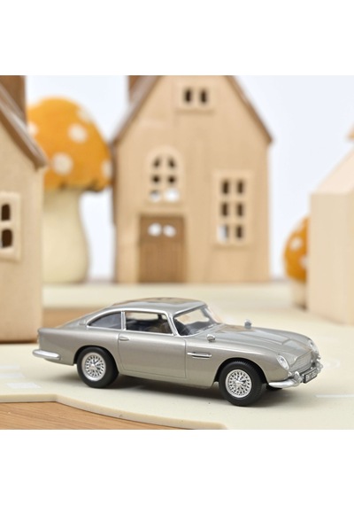 1:43 Norev 270523 1963 Aston Martin Db5 Silver Birch Jet Car