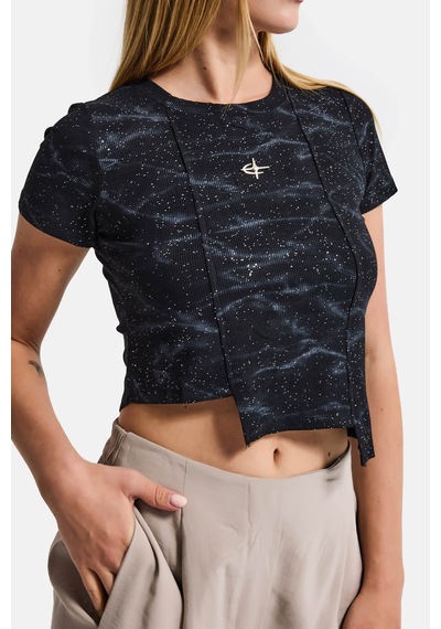 Itsbasic Kadın Siyah W5 Aksesuar Detaylı Asimetrik Kesim Crop Top