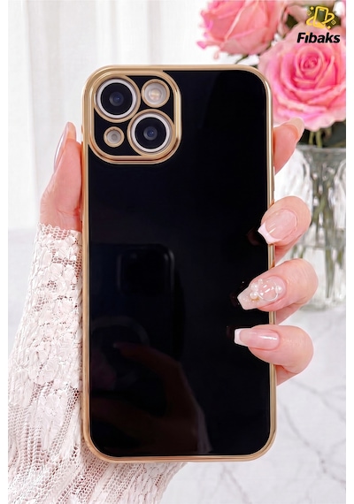 Fibaks iPhone 13/14 Uyumlu Kılıf Parlak Kenarlı Altın Işlemeli Kamera Korumalı Kapak Siyah