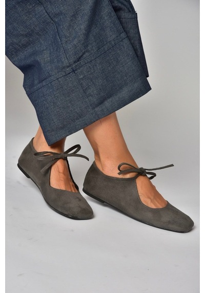 Fox Shoes Z250010502 Gri Süet Bağlama Detaylı Günlük Kadın Ayakkabı