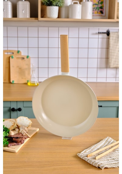 Karaca x Refika Swiss Crystal Almond Cream 32 Cm Tava Ind
