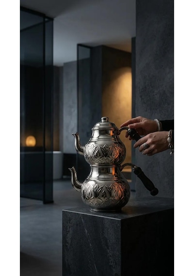 Aura Copper El İşlemeli Bakır Çaydanlık Seti 1 Mm Üst 850-950 Ml Alt 1850-1950 Ml 27 Cm Bakır Renk