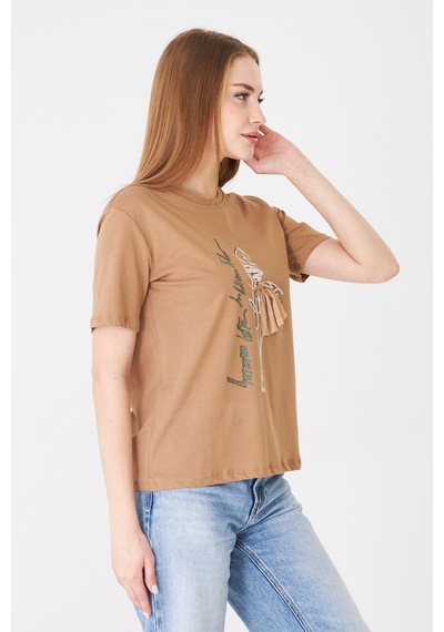 Sortie Collection Eteği Tül Detaylı Silüet Baskılı Basic Tshirt Kapiçino Açık Kahverengi Sortie Collection Eteği Tül Detaylı Silüet Baskılı Basic Tshirt Kapiçino Açık Kahverengi