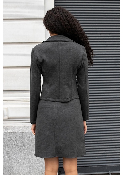 Kadın Kalın Esnek Kumaş Yakalı Cep Kapaklı Uzun Kol Kısa Blazer Ceket-antrasit Antrasit Kadın Kalın Esnek Kumaş Yakalı Cep Kapaklı Uzun Kol Kısa Blazer Ceket-antrasit Antrasit