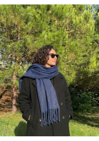 Yusan Tekstil Püsküllü Düz Renk Atkı-kışlık Yumuşak Dokulu Atkı İndigo