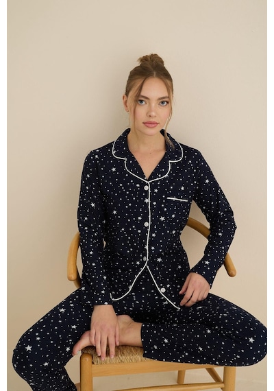 Mutlu City Kadın Soft Kumaş Düğmeli Gömlek Yaka Yüksek Kalite Yılbaşı Pijama Takımı 3026 Siyah Yıldız Mutlu City Kadın Soft Kumaş Düğmeli Gömlek Yaka Yüksek Kalite Yılbaşı Pijama Takımı 3026 Siyah Yıldız