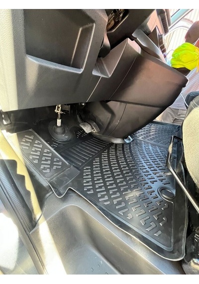 Rizline Opel Vivaro 2014-2019 3d Havuzlu Paspas