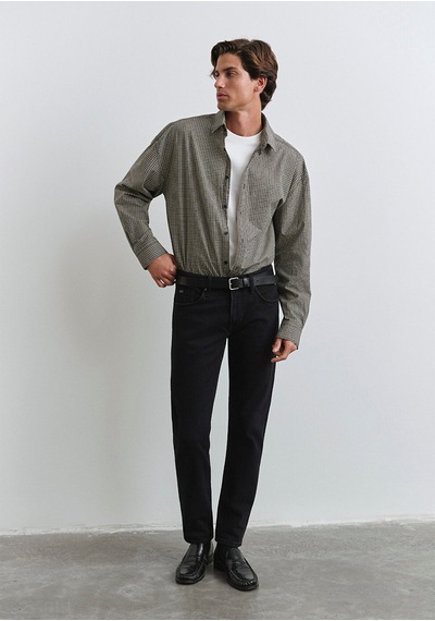 Mavi Milan Classic Denim Yıkamalı Siyah Jean Pantolon 0081090642 Washed Black Classic Comfort Mavi Milan Classic Denim Yıkamalı Siyah Jean Pantolon 0081090642 Washed Black Classic Comfort