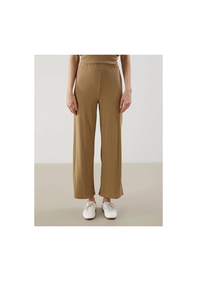 LC Waikiki Lcwaıkıkı Classic Haki Beli Lastikli Geniş Paça Kadın Pantolon