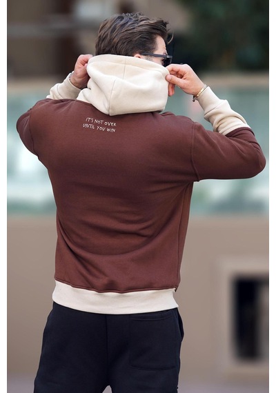 Madmext Acı Kahverengi Kapüşonlu Baskılı Cep Detaylı Erkek Sweatshirt 7083 Acı Kahverengi