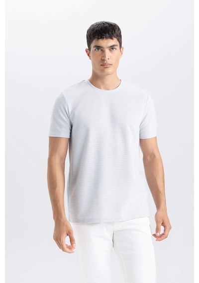 DeFacto Slim Fit Dar Kesim Bisiklet Yaka Basic Düz Kısa Kollu Tişört M6608AZ25SPGR91