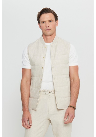 Altınyıldız Classıcs Erkek Bej Keten Standart Fit Normal Kesim Dik Yaka Yan Cepli İnce Dolgulu Casual Yelek Altınyıldız Classıcs Erkek Bej Keten Standart Fit Normal Kesim Dik Yaka Yan Cepli İnce Dolgulu Casual Yelek