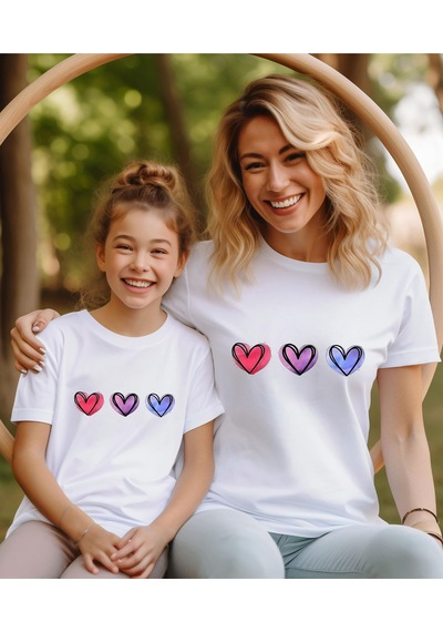 Aselinda Anne-kız Kalp Baskılı T-shirt ,bisiklet Yaka Tişört/t-shirt Tek Adet Fiyatıdır. Beyaz