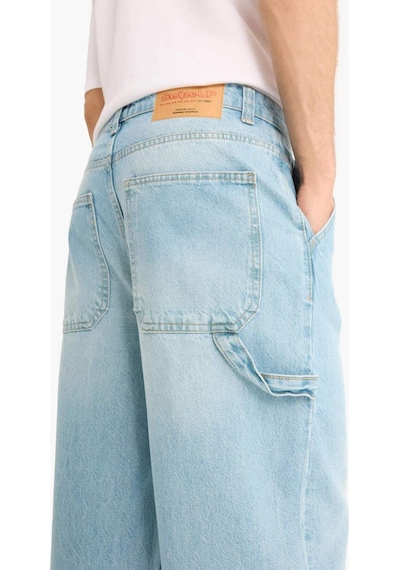DeFacto %100 Pamuk Skater Fit Geniş Kalıp Yüksek Bel Geniş Paça Jean Pantolon F3925AX25SMNM39 DeFacto %100 Pamuk Skater Fit Geniş Kalıp Yüksek Bel Geniş Paça Jean Pantolon F3925AX25SMNM39