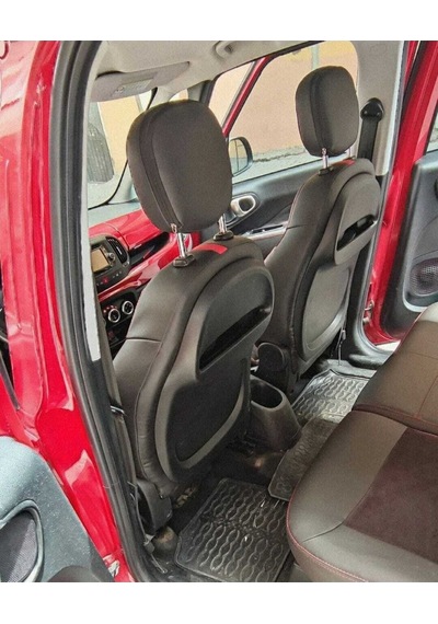 Fiat 500 L 13 18 Arası Arka Sırt Arka Oturma 2 1 Model Siyah Taytüyü Siyah Deri Karışımı Kırmızı Ip