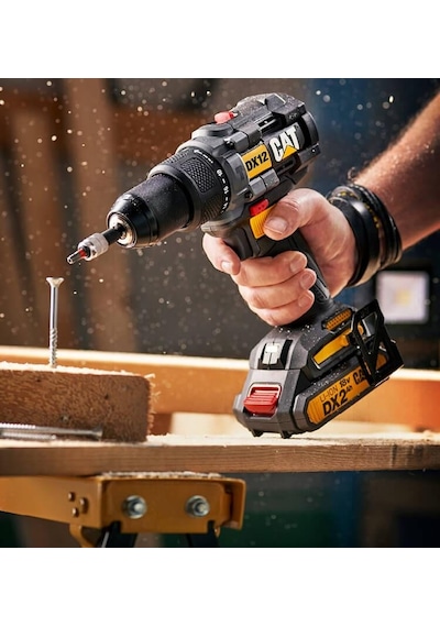 Cat Dx12set 18volt/2.0ah Li-ion Çift Akülü Kömürsüz Profesyonel Şarjlı Darbeli Matkap + Da01903 201 Parça Delme/vidalama Uç Seti