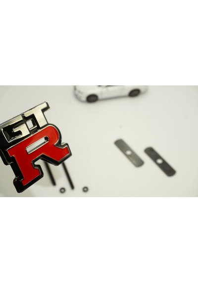 Nissan Gtr Ön Panjur Vidalı 3D Krom Metal Logo Amblem