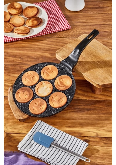 27 Cm Granit Döküm Emoji Pankek Krep Tavası Çocuklara Özel Hediyelik Pratik Tava Siyah