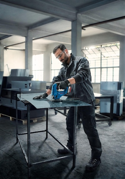 Bosch GST 183-LI 1 x 4.0Ah Akülü Dekupaj Testere - 06015B7022