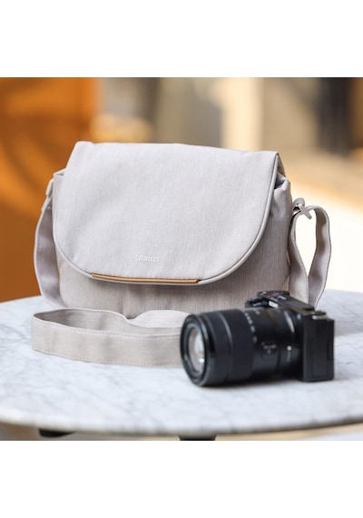 Ulanzi F01 Camera Sling Bag B011