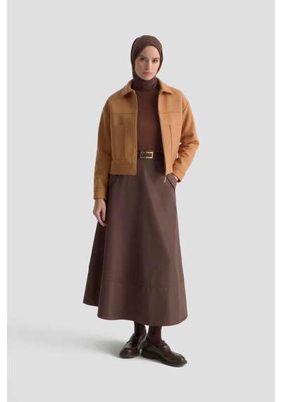 Armine Trend Boydan Fermuarlı Cep Detaylı Kısa Ceket Camel 25kt517