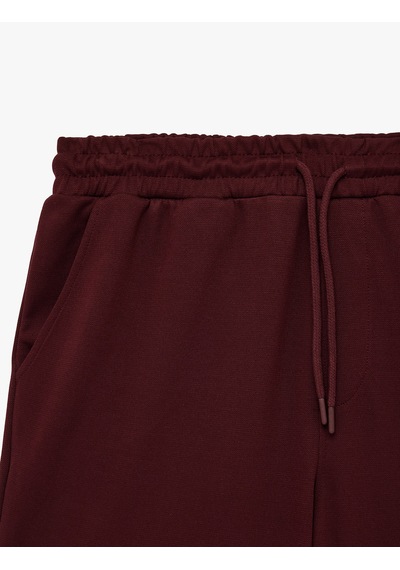 Koton Regular Fit Viskon Karışımlı Beli Bağcıklı Şort Bordo 6sam40058mk
