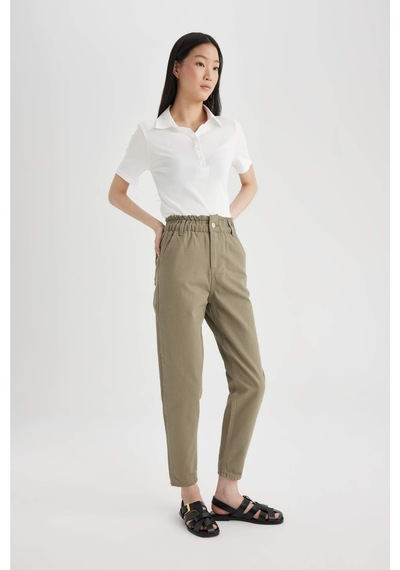 DeFacto Paperbag Gabardin Kumaş Pantolon Yüksek Bel Cepli Basic Düz Standart Paça S2790AZ24SMKH419 DeFacto Paperbag Gabardin Kumaş Pantolon Yüksek Bel Cepli Basic Düz Standart Paça S2790AZ24SMKH419