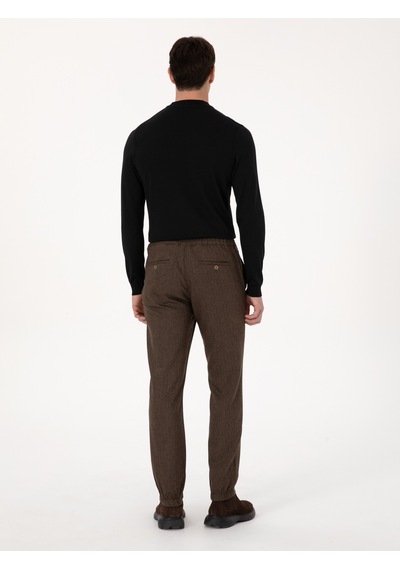 Cacharel Kahverengi Jogger Fit Beli Lastikli Yün Karışımlı Balık Sırtı Kanvas Pantolon Cacharel Kahverengi Jogger Fit Beli Lastikli Yün Karışımlı Balık Sırtı Kanvas Pantolon