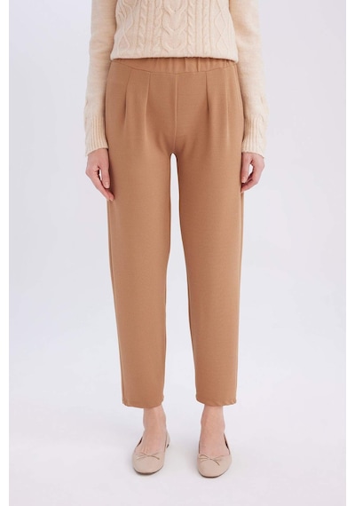 DeFacto Pantolon Straight Fit Lastikli Bel Piliseli Basic Düz D4405AX24WNBN233 Kahve
