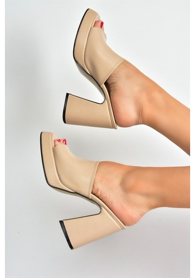Fox Shoes Ten Kalın Topuklu Kadın Terlik M404100409