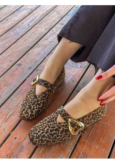 Ervanın Butiği Leopar Süet Lovely Kalp Aksesuar Kadın Babet-6049