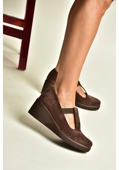 Fox Shoes Z602281702 Kahverengi Süet Dolgu Tabanlı Kadın Ayakkabı